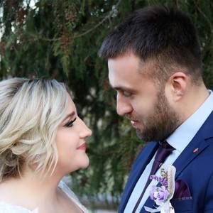 Meet your Posher, Emina